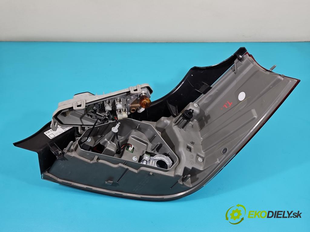 Peugeot 508 I 2010-2018 2.0 hdi 150 hp manual 110 kW 1997 cm3 4- světlo zadní levé 9807242780A (Klika dveří ostatní)