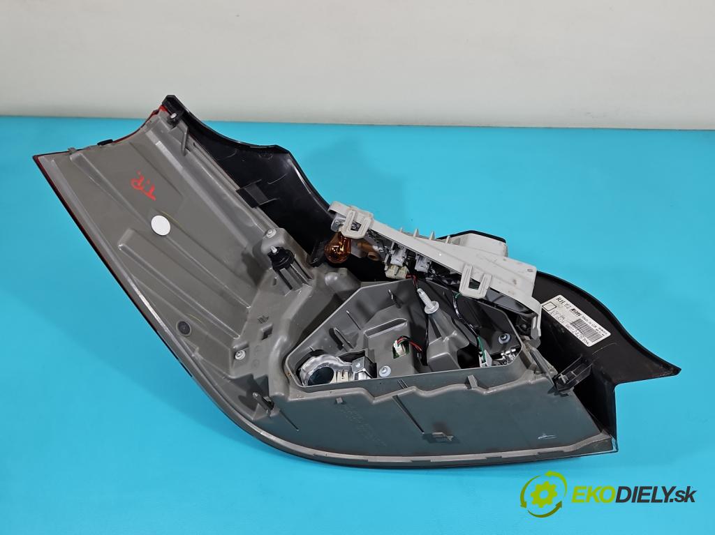 Peugeot 508 I 2010-2018 2.0 hdi 150 HP manual 110 kW 1997 cm3 4- svetlo / reflektor zadné pravé 9807242680A (Kľučka dverí ostatné)