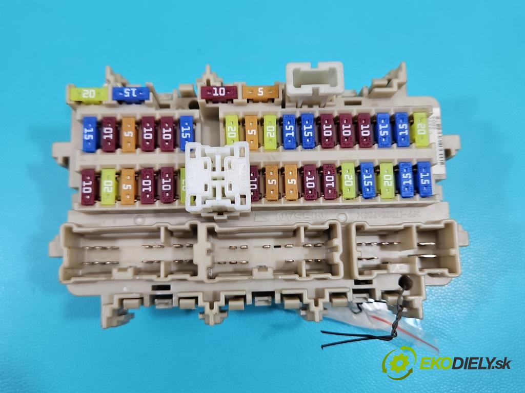 Nissan Qashqai II J11 2013-2021 1.2 T 116 hp manual 85 kW 1197 cm3 5- skříňka pojistková 4EB0C (Pojistková skříňka)