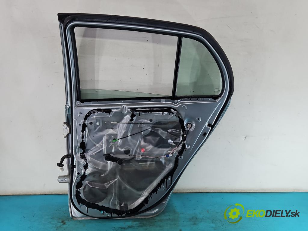 Toyota Yaris II 2005-2011 1.3 vvti 87 hp manual 64 kW 1298 cm3 5- dveře zadní pravé  (Klika dveří ostatní)