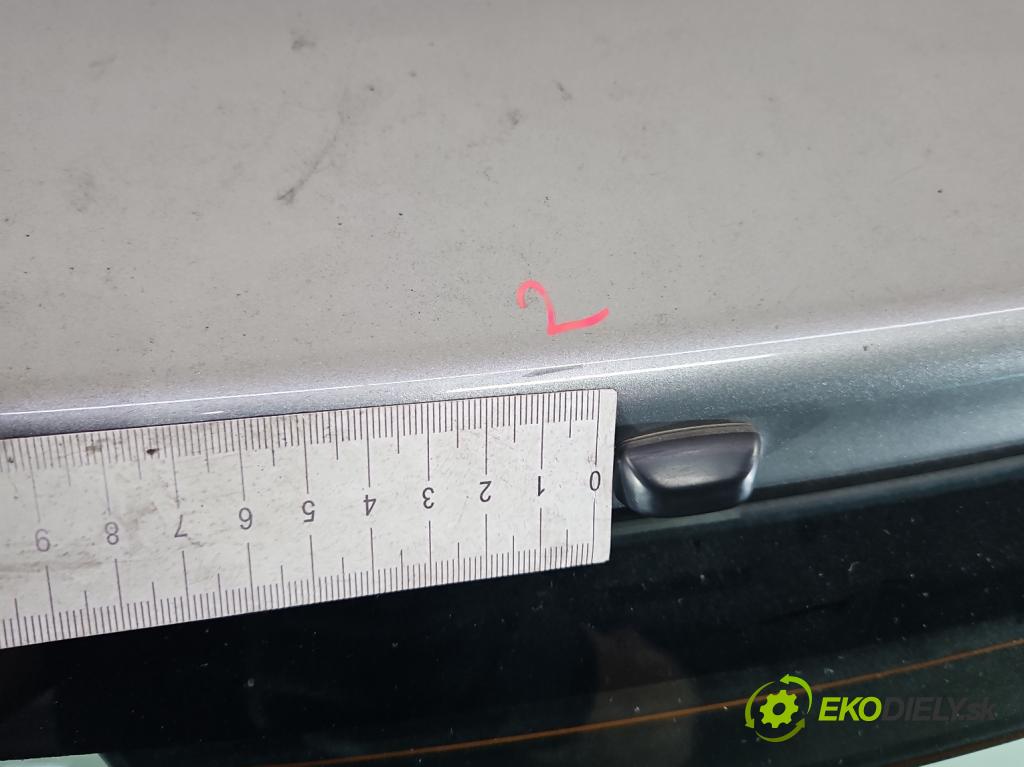 Toyota Yaris II 2005-2011 1.3 vvti 87 hp manual 64 kW 1298 cm3 5- zadní kufrové dveře  (Zadní kapota (kufr))