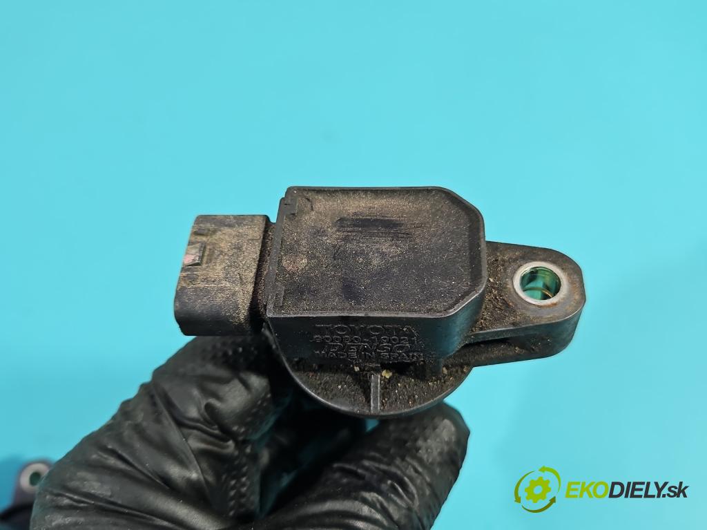 Toyota Yaris II 2005-2011 1.3 vvti 87 HP manual 64 kW 1298 cm3 5- cievka zapaľovacia 90080-19021 (Zapaľovacia cievka)