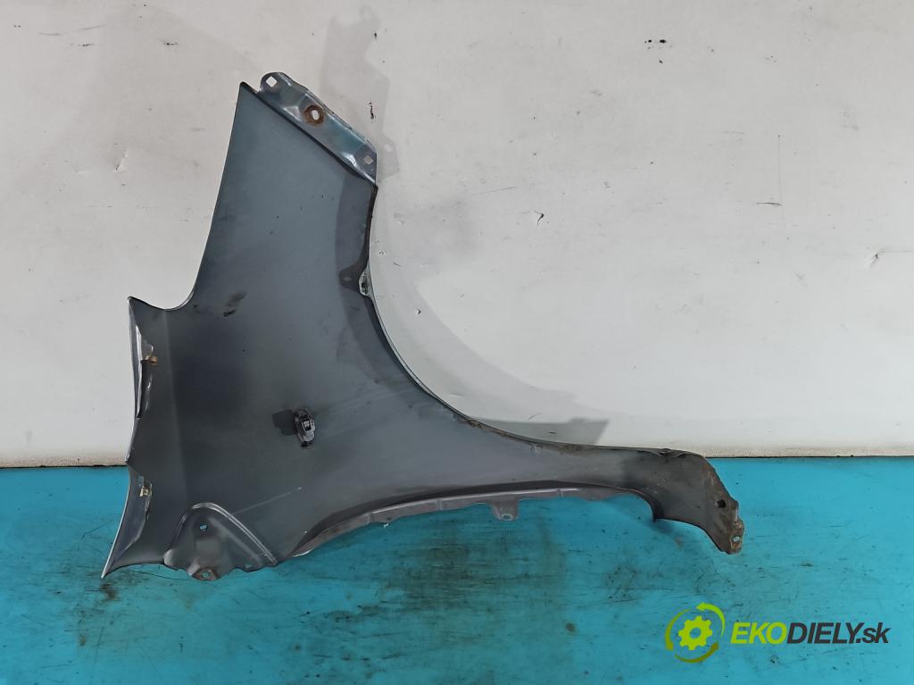 Toyota Yaris II 2005-2011 1.3 vvti 87 hp manual 64 kW 1298 cm3 5- blatnik přední levý  (Levý přední blatník)