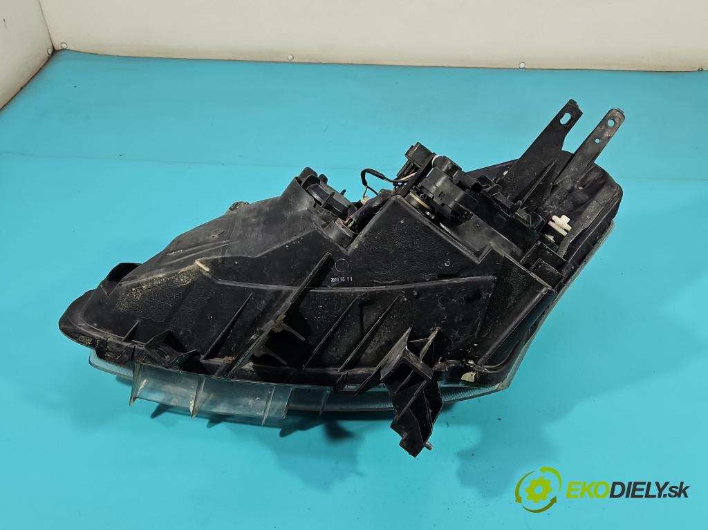 Renault Koleos I 2008-2016 2.0 dci 150 HP manual 110 kW 1995 cm3 5- Reflektor: pravý  (Svetlo predné pravé)