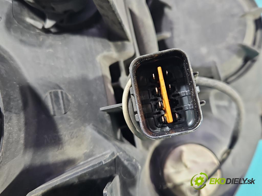 Renault Koleos I 2008-2016 2.0 dci 150 HP manual 110 kW 1995 cm3 5- Reflektor: pravý  (Svetlo predné pravé)