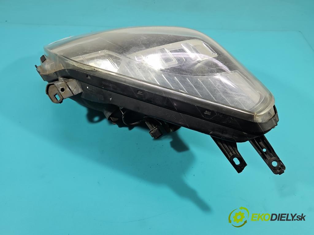 Renault Koleos I 2008-2016 2.0 dci 150 HP manual 110 kW 1995 cm3 5- Reflektor: pravý  (Svetlo predné pravé)