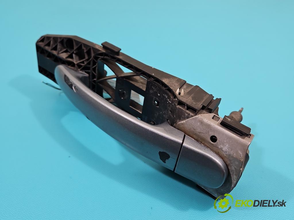 Vw Tiguan I 2007-2016 2.0 tdi 140 HP automatic 103 kW 1968 cm3 5- rukoväť predné ľavé mimo: 5N0837885C (Kľučka dverí vonkajšia predná ľavá)