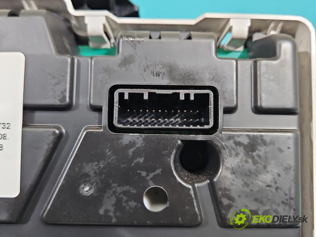 Renault Clio IV 2012-2020 0.9 Tce 90 HP manual 66 kW 898 cm3 5- prístrojovka/ budíky 248101427R (Prístrojová doska)