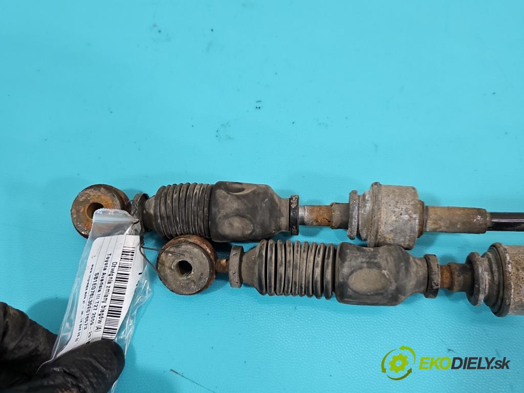 Toyota Avensis III T27 2009-2018 1.8 vvti 147 HP manual 108 kW 1798 cm3 5- Páka: Změny: stupeň,rýchlosť  (Rýchlostná páka (kulisa))