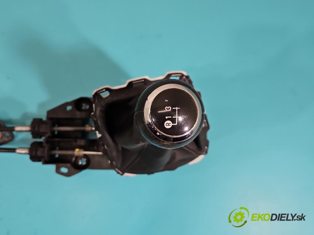 Toyota Avensis III T27 2009-2018 1.8 vvti 147 HP manual 108 kW 1798 cm3 5- Páka: Změny: stupeň,rýchlosť  (Rýchlostná páka (kulisa))