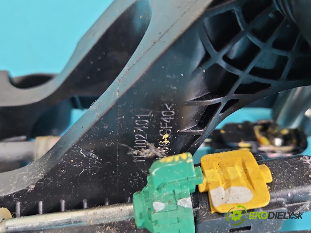 Toyota Avensis III T27 2009-2018 1.8 vvti 147 HP manual 108 kW 1798 cm3 5- Páka: Změny: stupeň,rýchlosť  (Rýchlostná páka (kulisa))