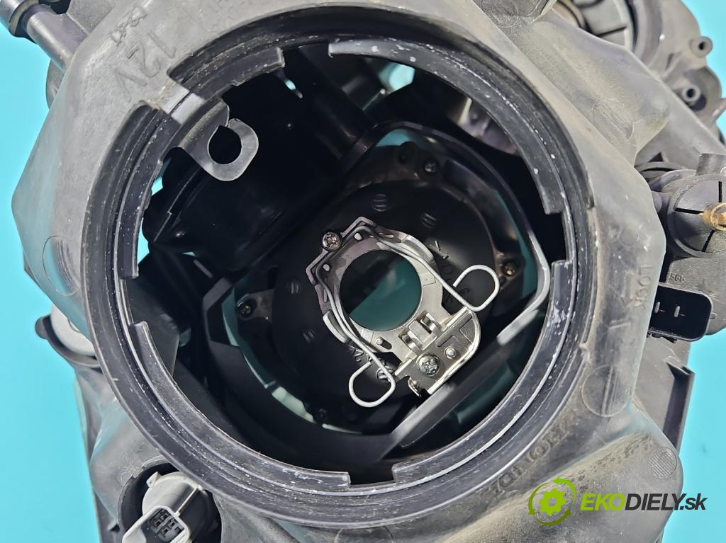 Honda CR-V III 2006-2011 2.2 i-CTDi 140 HP manual 103 kW 2204 cm3 5- Reflektor: pravý  (Svetlo predné pravé)