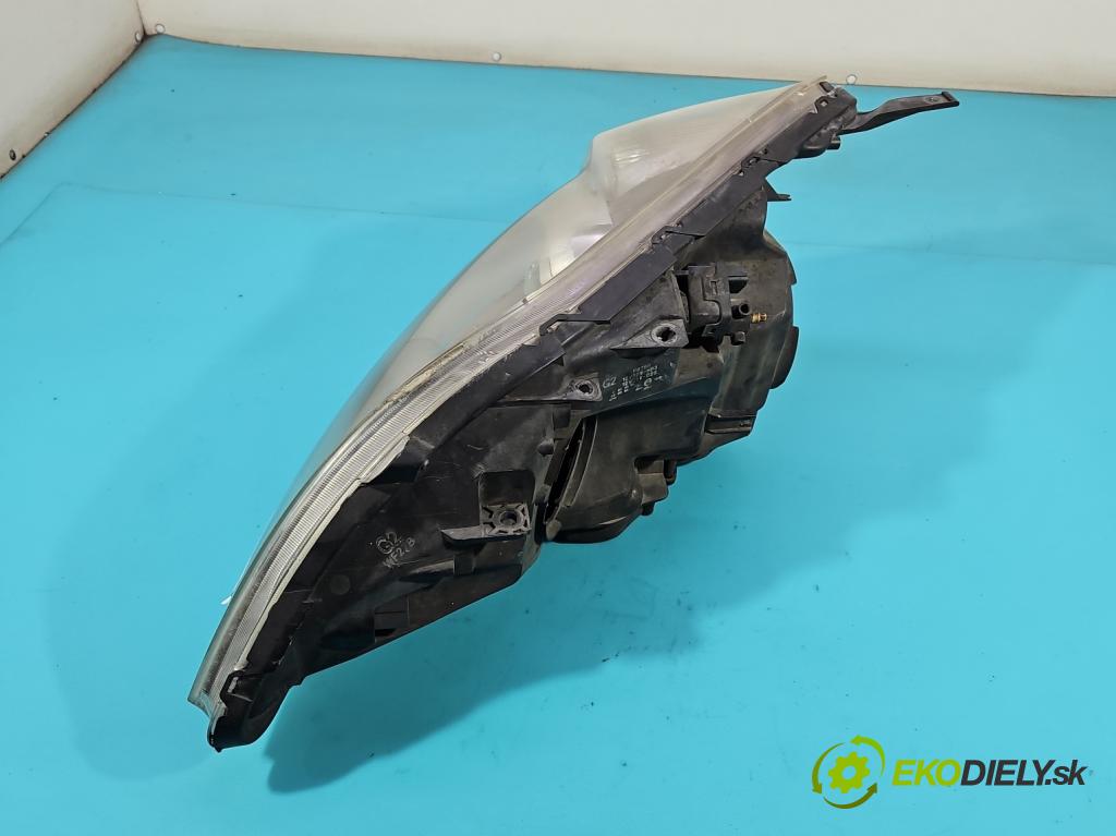 Honda CR-V III 2006-2011 2.2 i-CTDi 140 HP manual 103 kW 2204 cm3 5- Reflektor: pravý  (Svetlo predné pravé)