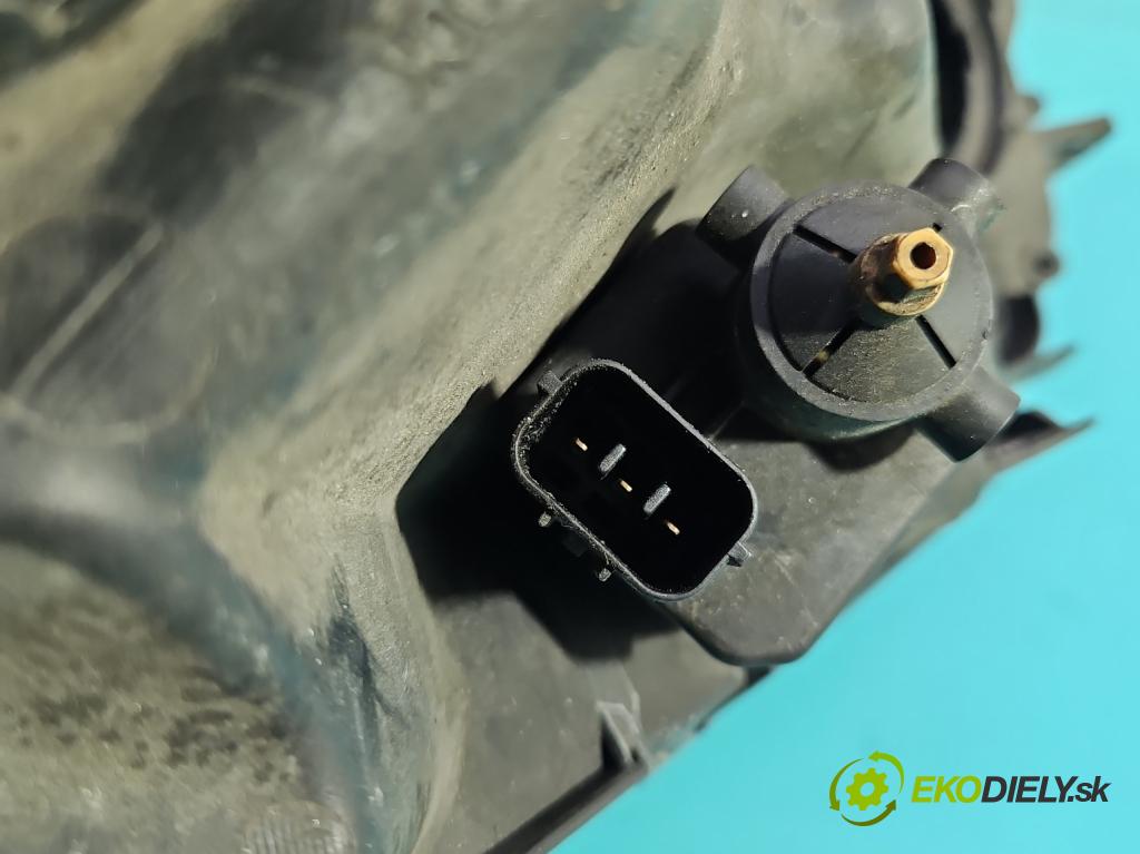 Honda CR-V III 2006-2011 2.2 i-CTDi 140 HP manual 103 kW 2204 cm3 5- Reflektor: pravý  (Svetlo predné pravé)