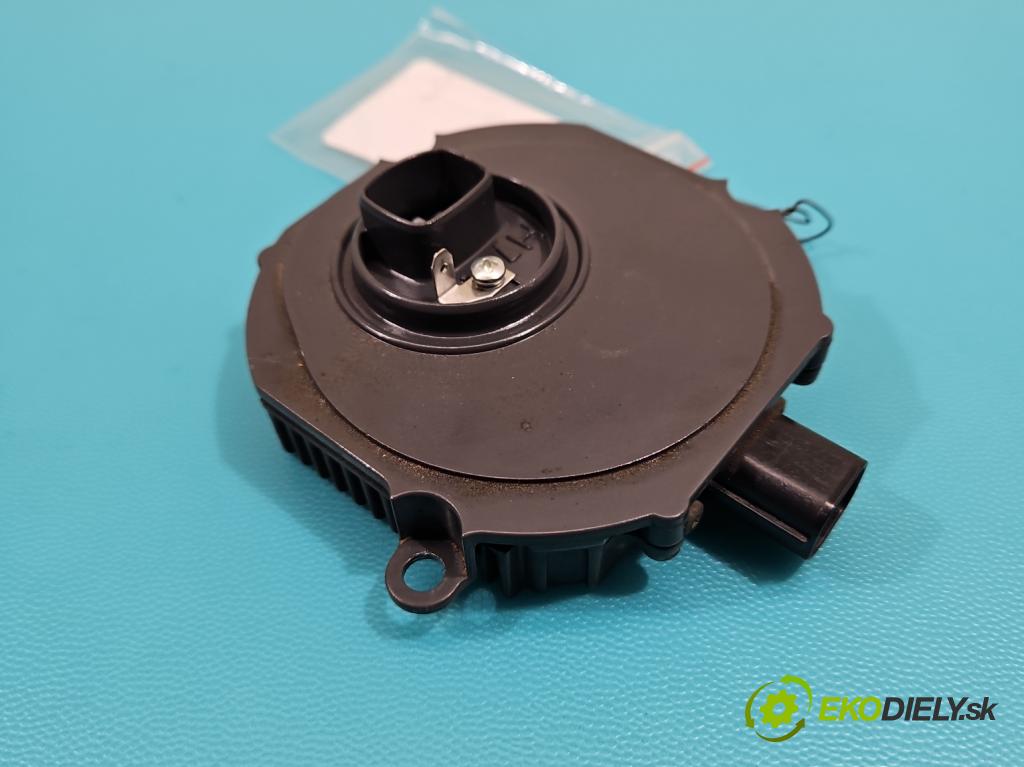 Honda CR-V III 2006-2011 2.2 i-CTDi 140 HP manual 103 kW 2204 cm3 5- střídač: xenon  (Riadiaca jednotka xenónu)