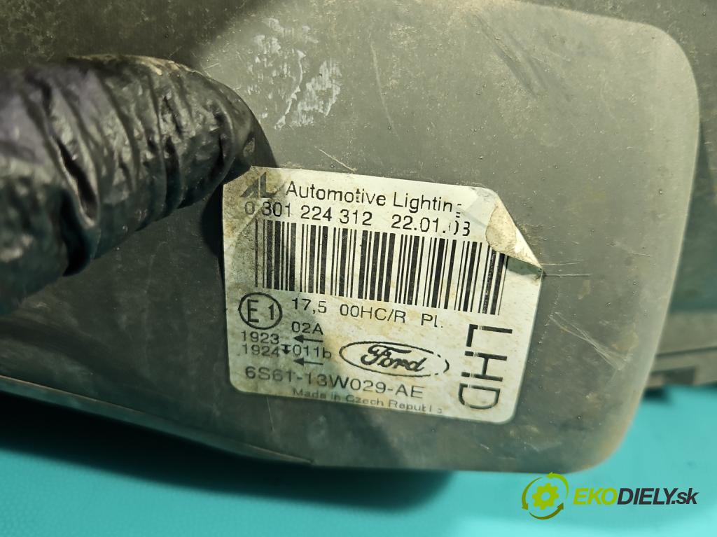 Ford Fiesta Mk6 2002-2008 1.3 60 HP manual 44 kW 1299 cm3 3- Reflektor: pravý 6S61-13W029-AE (Svetlo predné pravé)