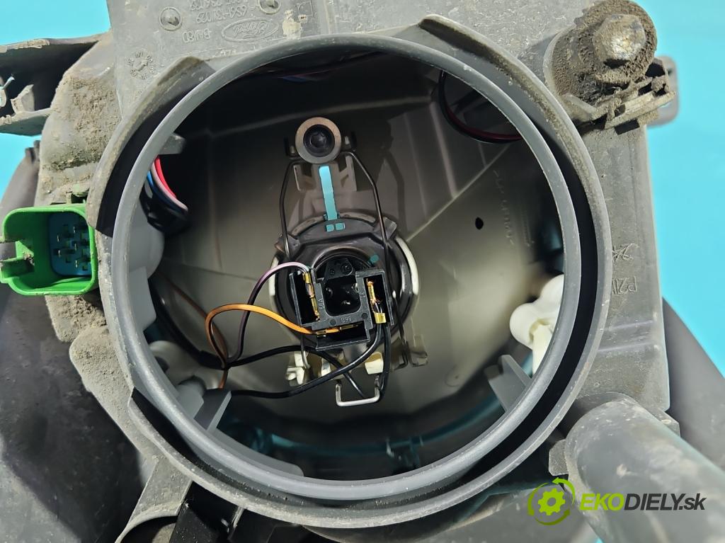 Ford Fiesta Mk6 2002-2008 1.3 60 HP manual 44 kW 1299 cm3 3- Reflektor: pravý 6S61-13W029-AE (Svetlo predné pravé)