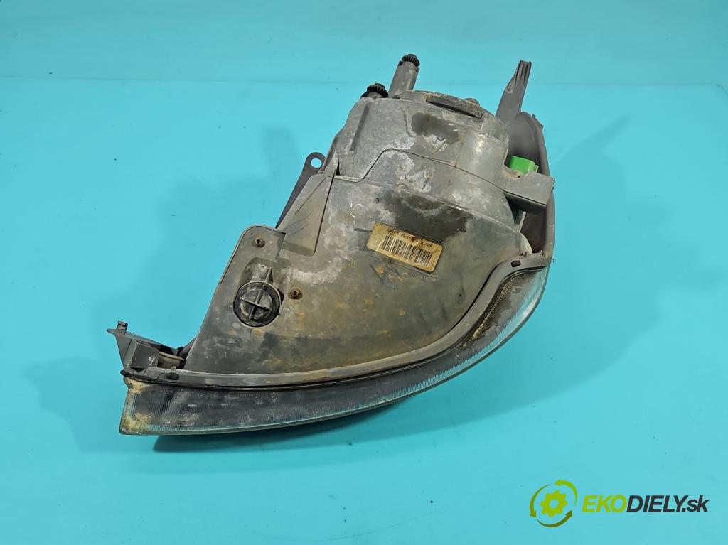 Ford Fiesta Mk6 2002-2008 1.3 60 HP manual 44 kW 1299 cm3 3- Reflektor: pravý 6S61-13W029-AE (Svetlo predné pravé)