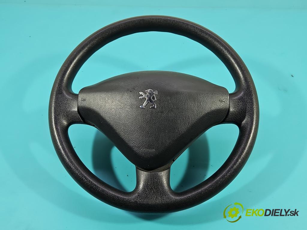 Peugeot 207 1.4 8V 73 HP manual 54 kW 1360 cm3 3- volant  (Volant)
