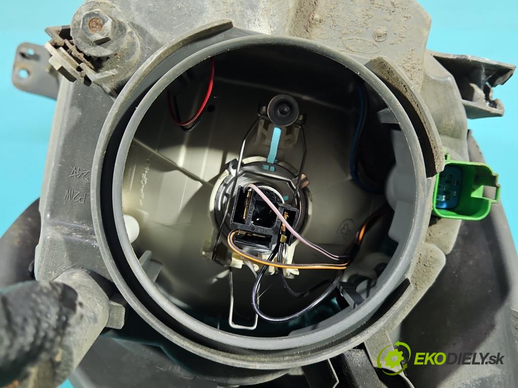 Ford Fiesta Mk6 2002-2008 1.3 60 HP manual 44 kW 1299 cm3 3- Reflektor: ľavý 0301224311 (Kľučka dverí ostatné)