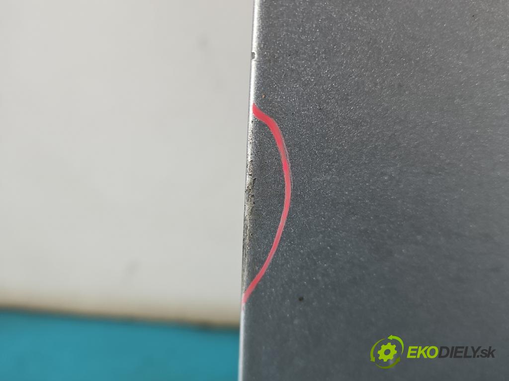 Peugeot 207 1.4 8V 73 hp manual 54 kW 1360 cm3 3- dveře přední pravé  (Klika dveří ostatní)