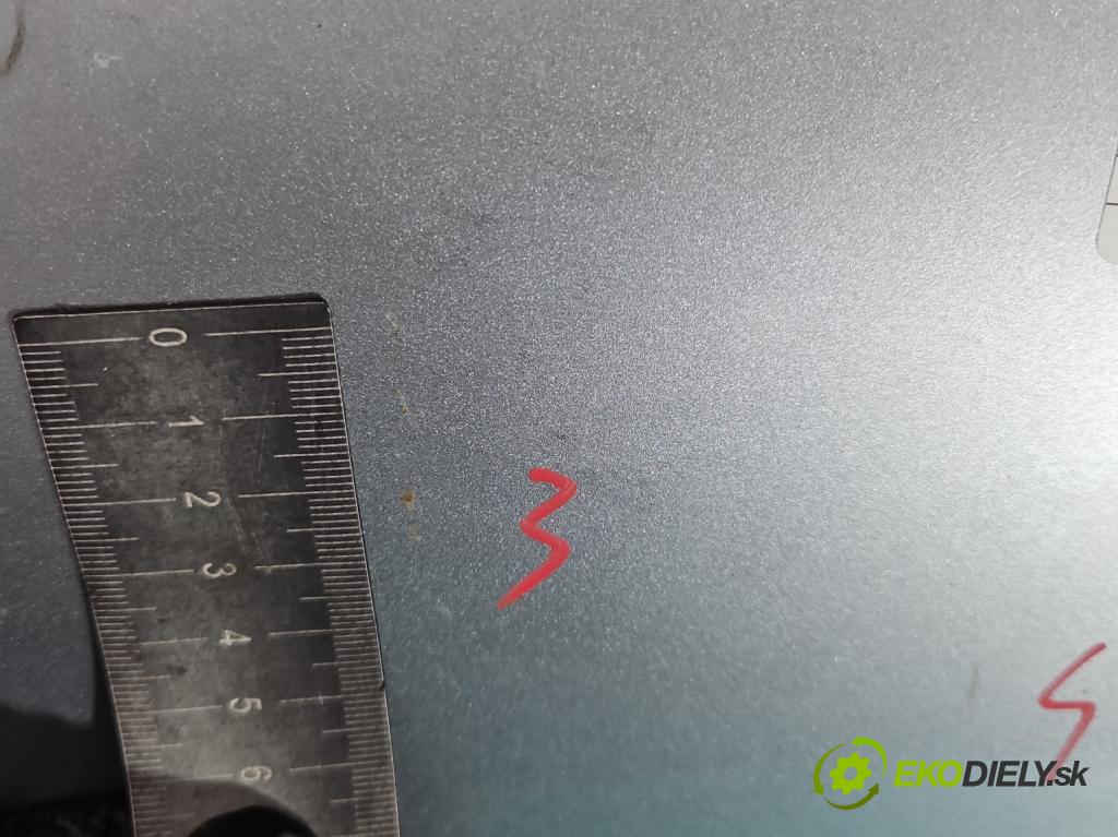 Peugeot 207 1.4 8V 73 hp manual 54 kW 1360 cm3 3- dveře přední pravé  (Klika dveří ostatní)