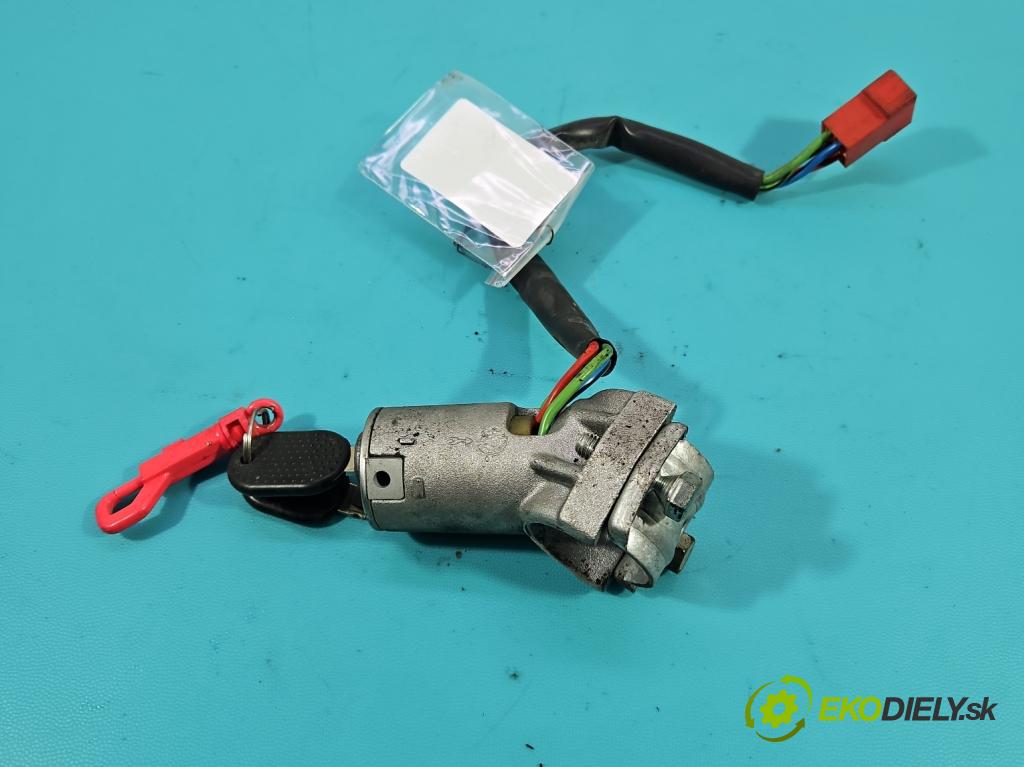 Fs lublin Lublin 3 2.4 TD 102 HP manual 75 kW 2417 cm3 5- Spínačka  (Spínacia skrinka)