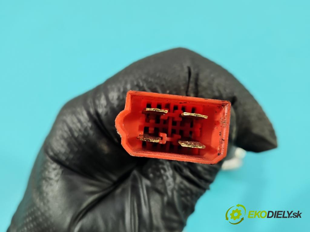 Fs lublin Lublin 3 2.4 TD 102 HP manual 75 kW 2417 cm3 5- Spínačka  (Spínacia skrinka)