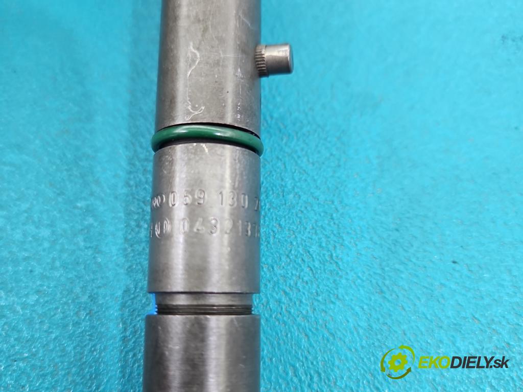 Audi A6 C5 1997-2004 2.5 tdi 150 HP manual 110 kW 2496 cm3 5- vstrek 059130202E (Vstrekovač paliva)