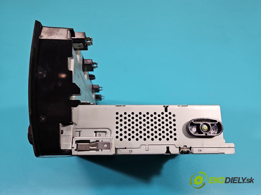 Skoda Fabia III 2014- 2021 1.4 tdi 105 HP manual 77 kW 1422 cm3 5- Radio originál 6V0035871B