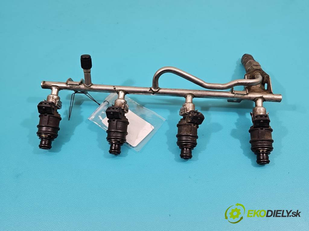 Opel Zafira A 1999-2005 1.8 16V 125 HP manual 92 kW 1796 cm3 5- vstrek 90536149 (Vstrekovač paliva)