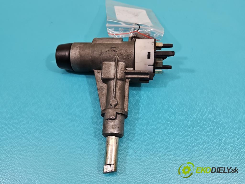Audi 80 B4 1991-1994 2.0 8V 116 HP manual 85 kW 1984 cm3 4- Spínačka  (Spínacia skrinka)
