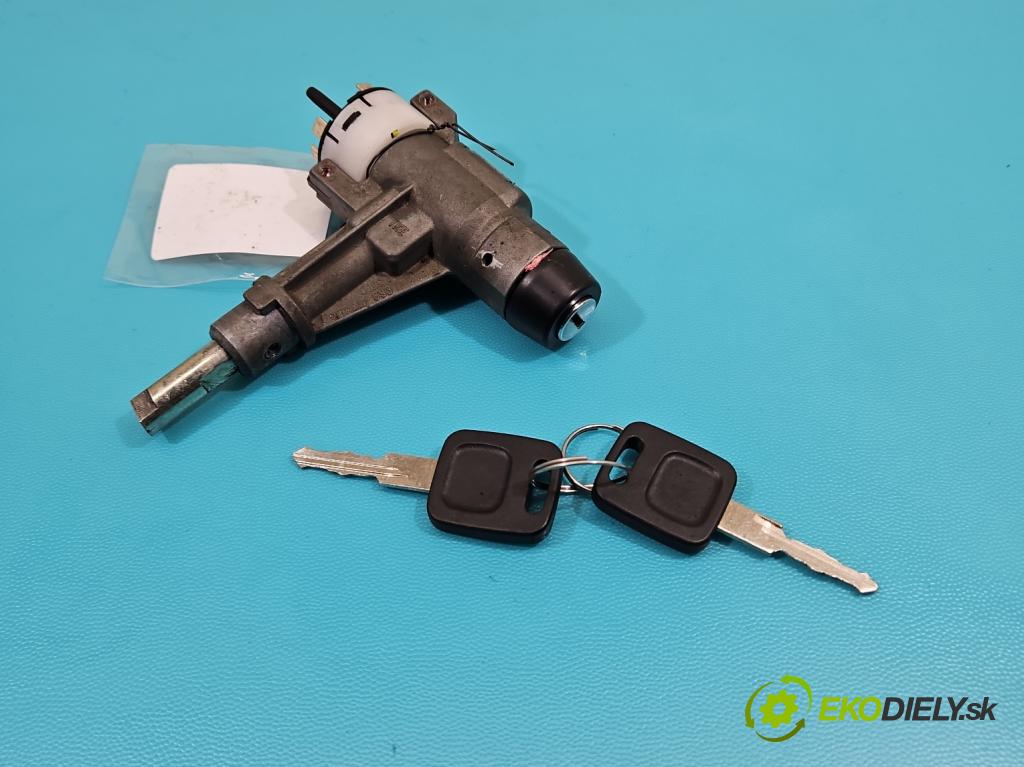 Audi 80 B4 1991-1994 2.0 8V 116 HP manual 85 kW 1984 cm3 4- Spínačka  (Spínacia skrinka)