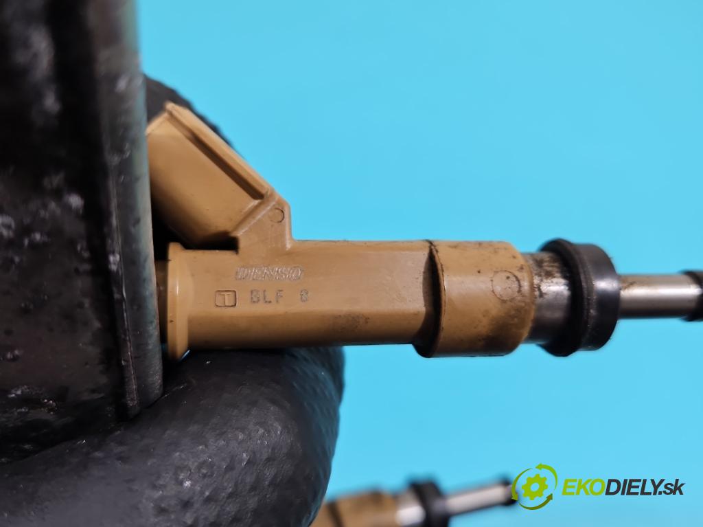 Toyota Avensis III T27 2009-2018 1.8 vvti 147 HP manual 108 kW 1798 cm3 5- vstrek 23250-0T030 (Vstrekovač paliva)