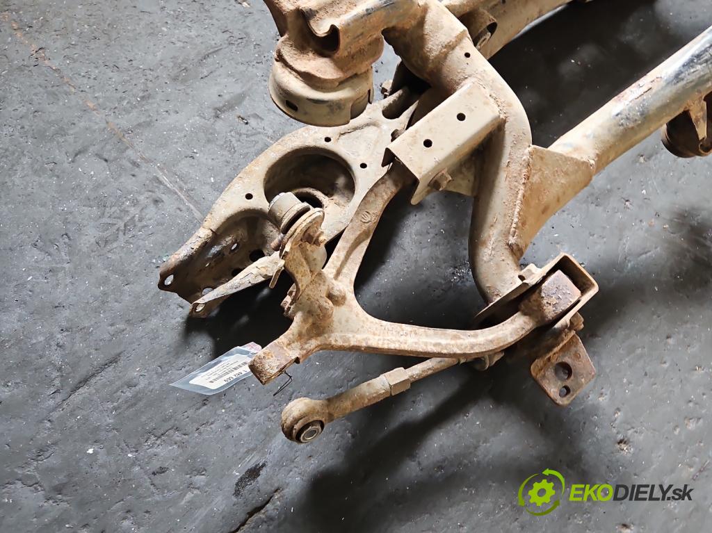 Ssangyong Rexton I 2001-2017 2.0 (671960) 155 hp automatic 114 kW 1998 cm3 5- zadní výztuha  (Zadní výztuha)