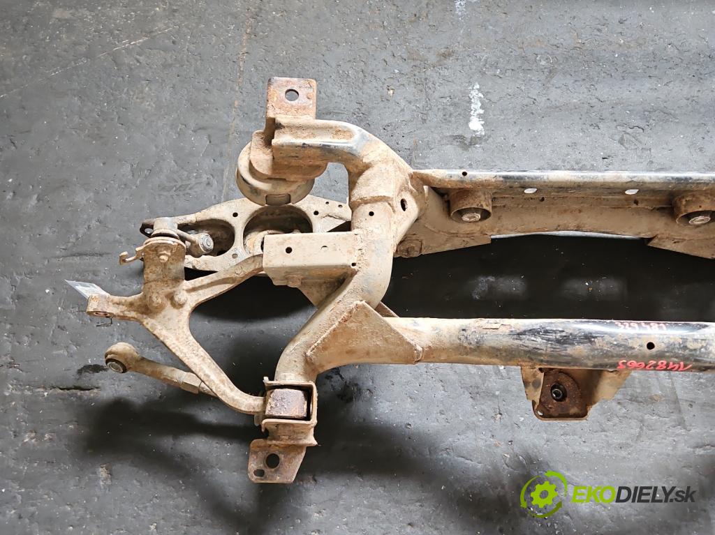 Ssangyong Rexton I 2001-2017 2.0 (671960) 155 hp automatic 114 kW 1998 cm3 5- zadní výztuha  (Zadní výztuha)