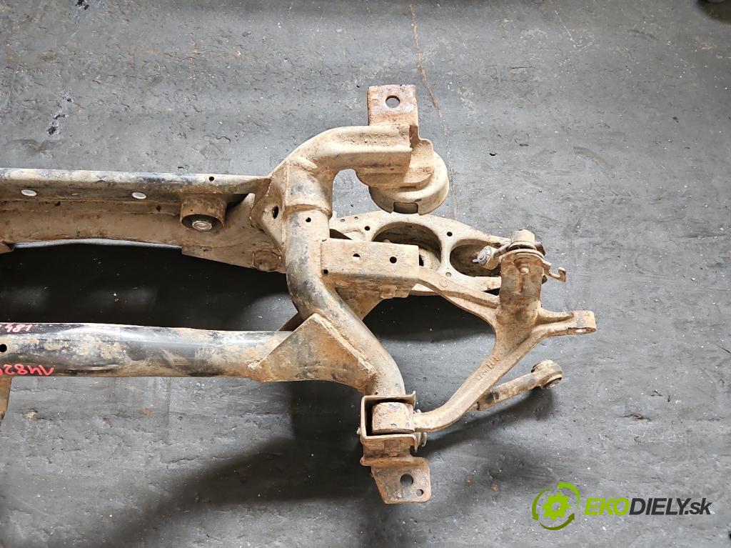 Ssangyong Rexton I 2001-2017 2.0 (671960) 155 hp automatic 114 kW 1998 cm3 5- zadní výztuha  (Zadní výztuha)