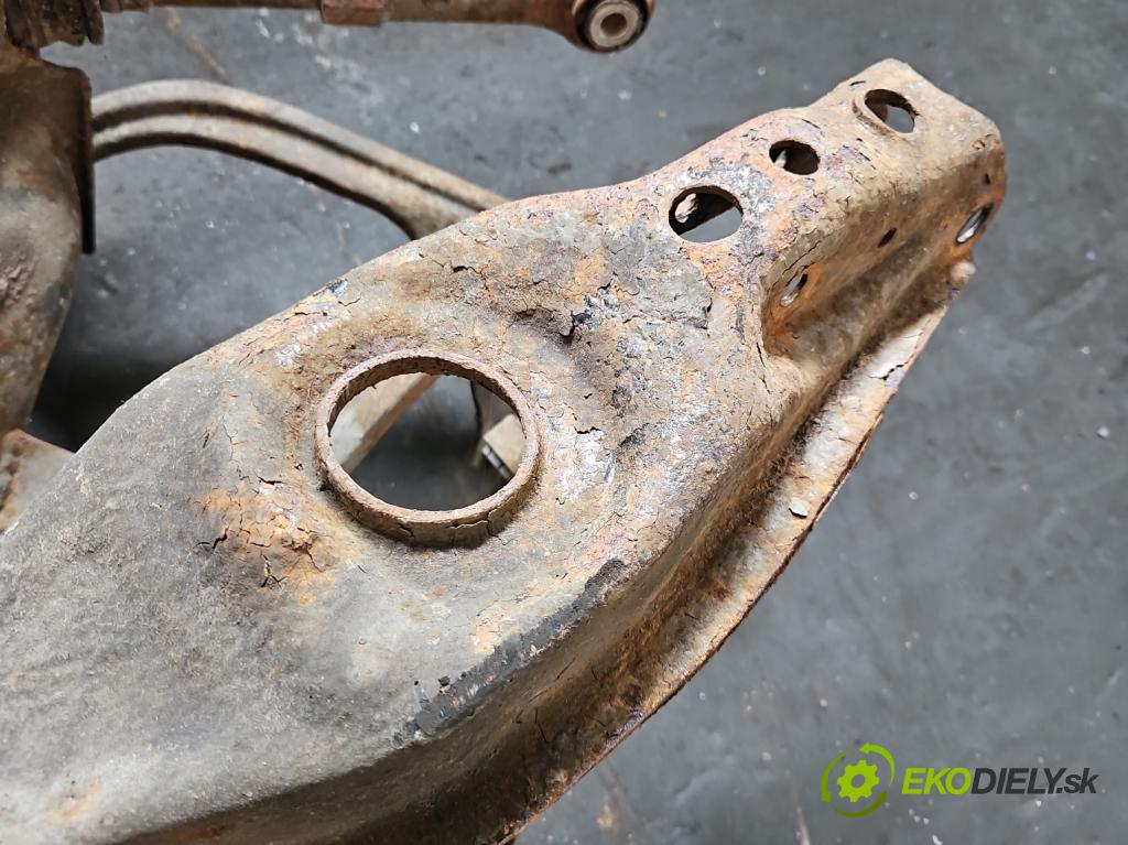 Ssangyong Rexton I 2001-2017 2.0 (671960) 155 hp automatic 114 kW 1998 cm3 5- zadní výztuha  (Zadní výztuha)