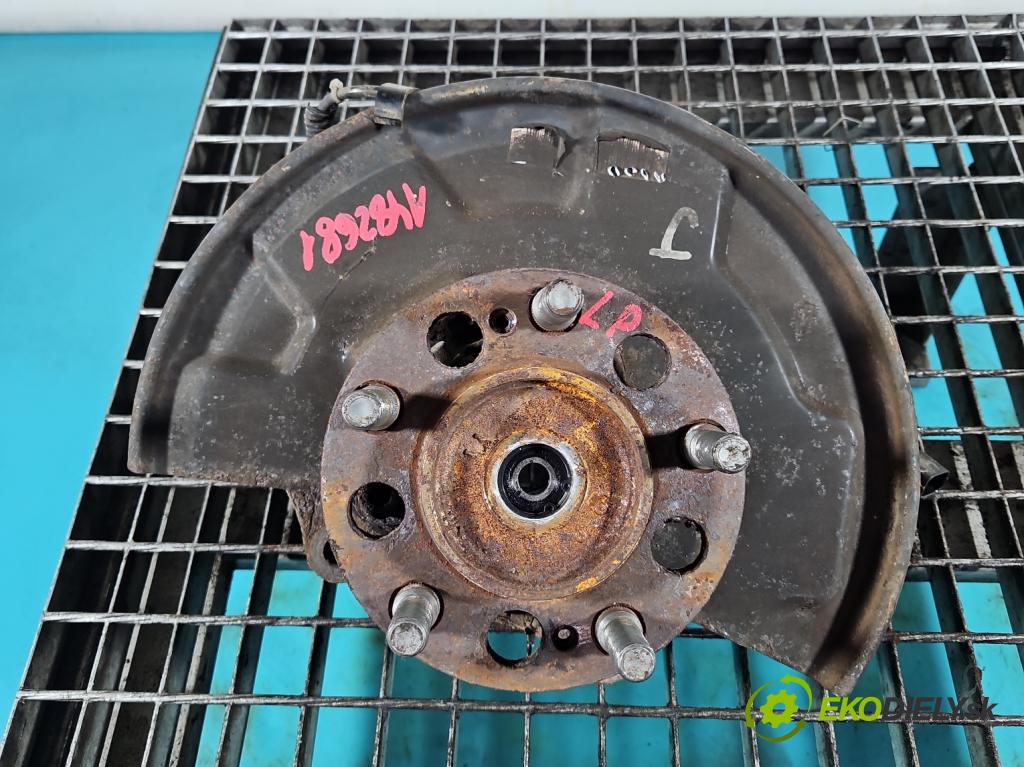 Ssangyong Rexton I 2001-2017 2.0 (671960) 155 hp automatic 114 kW 1998 cm3 5- náboj levé  (Náboj kola)