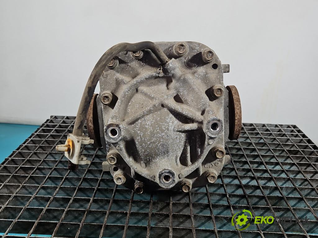 Ssangyong Rexton I 2001-2017 2.0 (671960) 155 HP automatic 114 kW 1998 cm3 5- Most: zadní: