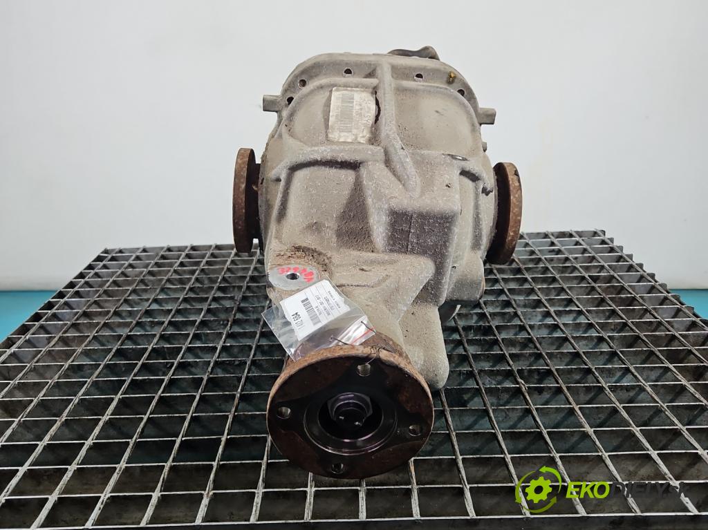 Ssangyong Rexton I 2001-2017 2.0 (671960) 155 HP automatic 114 kW 1998 cm3 5- Most: zadní: