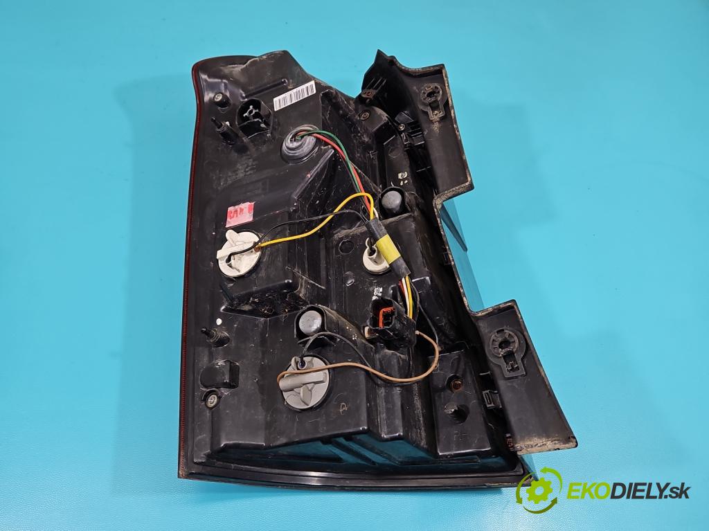 Ssangyong Rexton I 2001-2017 2.0 (671960) 155 HP automatic 114 kW 1998 cm3 5- svetlo / reflektor zadné pravé 83602-08C00 (Kľučka dverí ostatné)