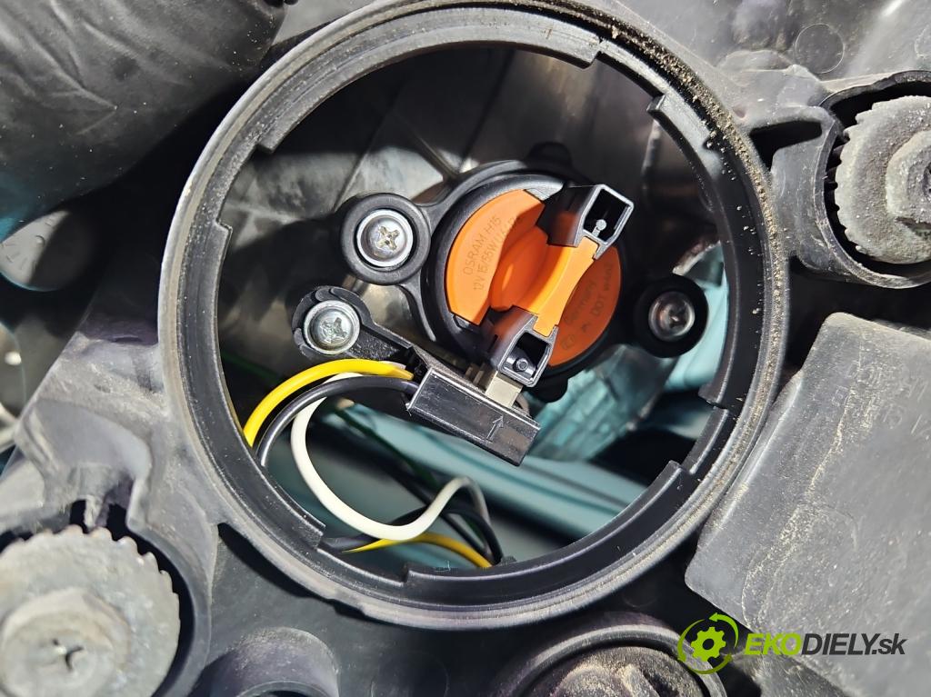 Ssangyong Rexton I 2001-2017 2.0 (671960) 155 HP automatic 114 kW 1998 cm3 5- Reflektor: pravý  (Svetlo predné pravé)