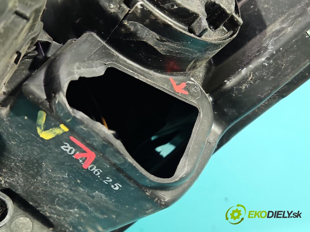 Ssangyong Rexton I 2001-2017 2.0 (671960) 155 HP automatic 114 kW 1998 cm3 5- Reflektor: pravý  (Svetlo predné pravé)