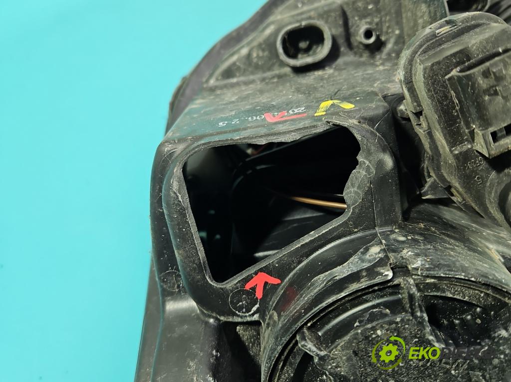 Ssangyong Rexton I 2001-2017 2.0 (671960) 155 HP automatic 114 kW 1998 cm3 5- Reflektor: pravý  (Svetlo predné pravé)