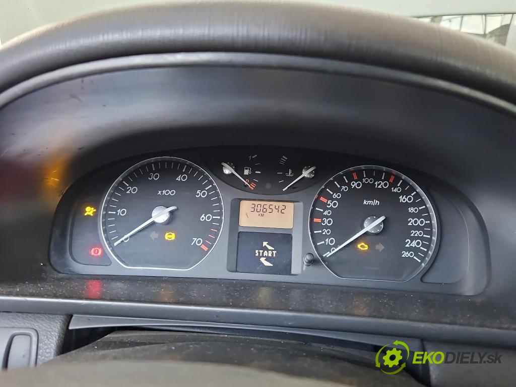 Renault Laguna II 2001-2007 2.0 16V 135 HP manual 99 kW 1998 cm3 5- prístrojovka/ budíky 8200218884 (Prístrojová doska)