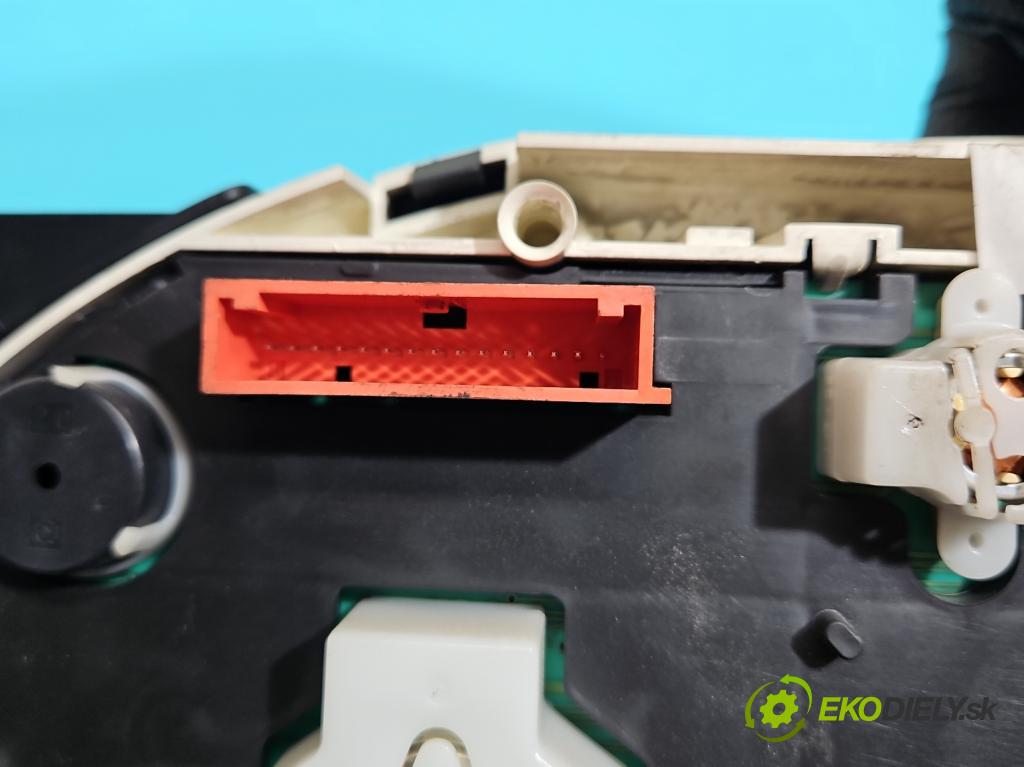 Renault Laguna II 2001-2007 2.0 16V 135 HP manual 99 kW 1998 cm3 5- prístrojovka/ budíky 8200218884 (Prístrojová doska)