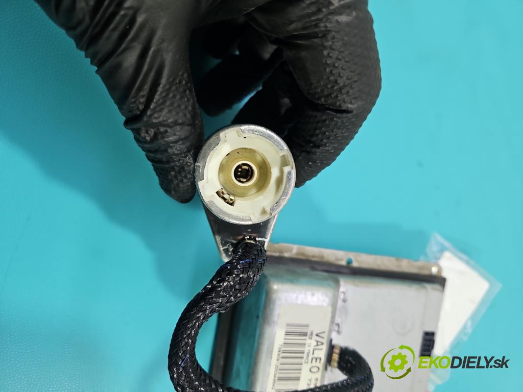 Peugeot 607 2.2 16V 158 HP automatic 116 kW 2230 cm3 4- střídač: xenon 89001411 (Riadiaca jednotka xenónu)