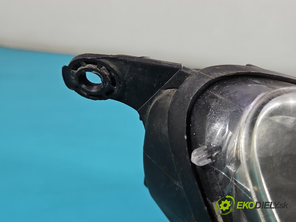 Peugeot 607 2.2 16V 158 HP automatic 116 kW 2230 cm3 4- Reflektor: pravý 9654670880 (Svetlo predné pravé)