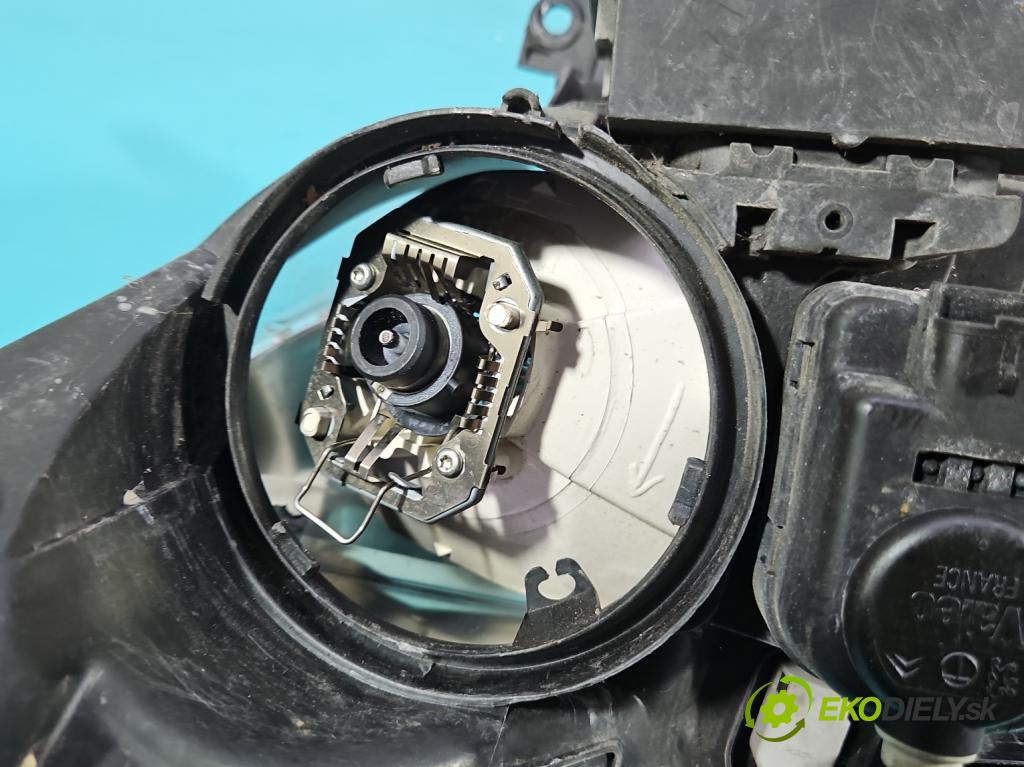 Peugeot 607 2.2 16V 158 HP automatic 116 kW 2230 cm3 4- Reflektor: pravý 9654670880 (Svetlo predné pravé)